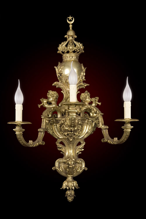 [#7058] Royal Crown - تاج ملكى
Weight : 6 kg | Height : 70 cm | Diameter : 60 cm
Lamps : 3 | Arms : 3
Unit Price : 0 L.E.