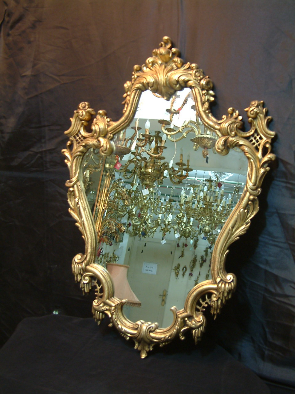 [#4022] Mirror - مرآه
Weight : 20 kg | Height : 100 cm | Diameter : 50 cm
Lamps : 0 | Arms : 0
Unit Price : 0 L.E.
